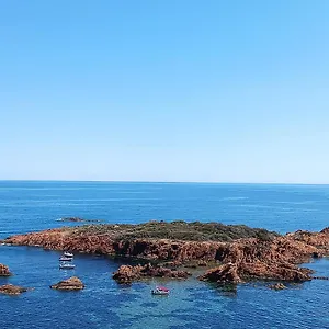 https://studio-anthor-vue-mer.fr-provencehotel.com