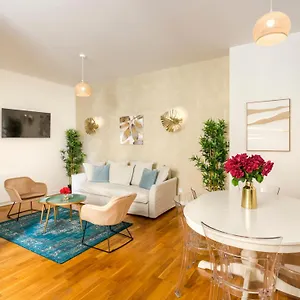  Appartement Cozy - Champs Elysees - Monceau
