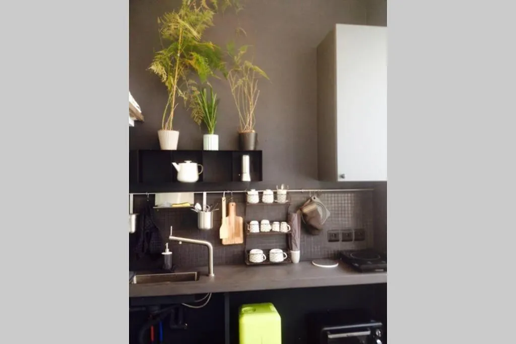 Small Arty Studio Menilmontant Paris Apartment